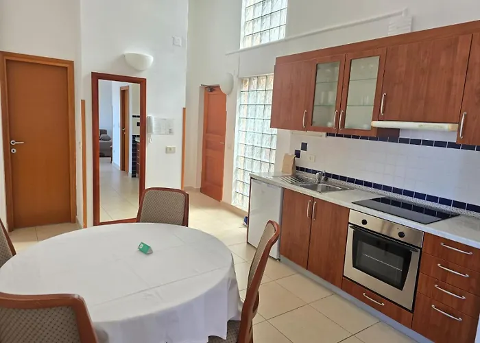 Adria Vista Losinj 아파트 *